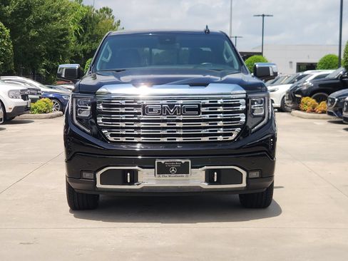 Used 2023 GMC Sierra 1500 Denali w/ Denali Carbonpro Edition AWD/4WD image 3