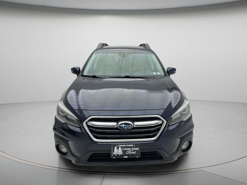 Used 2018 Subaru Outback 3.6R Limited AWD/4WD image 5