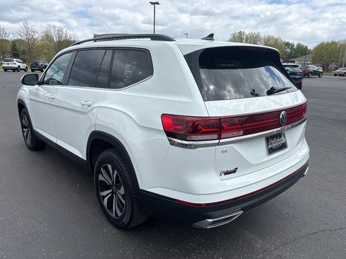 Used 2024 Volkswagen Atlas SE AWD/4WD image 5