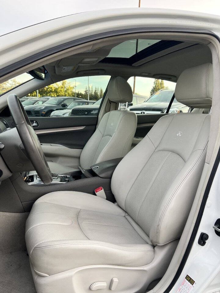 Used 2013 INFINITI G37 Journey w/ Premium Pkg RWD image 9