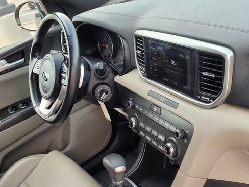 Used 2020 Kia Sportage S FWD image 11