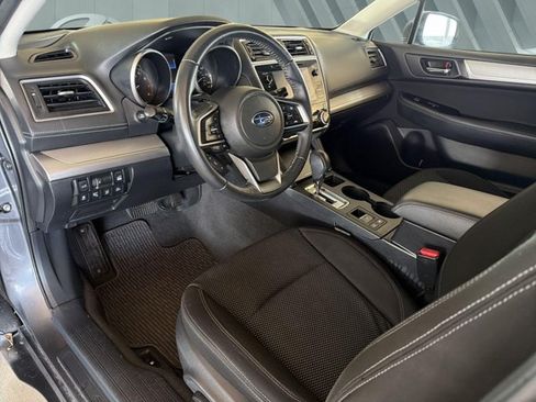 Used 2019 Subaru Outback 2.5i Premium w/ Popular Package #2 AWD/4WD image 14
