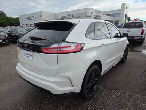 Certified 2024 Ford Edge ST-Line AWD/4WD image 11