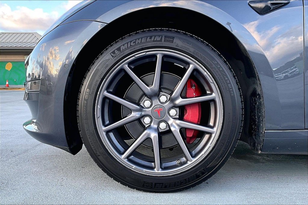 Used 2019 Tesla Model 3 Mid Range RWD image 8