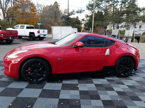 Used 2017 Nissan 370Z Coupe image 9