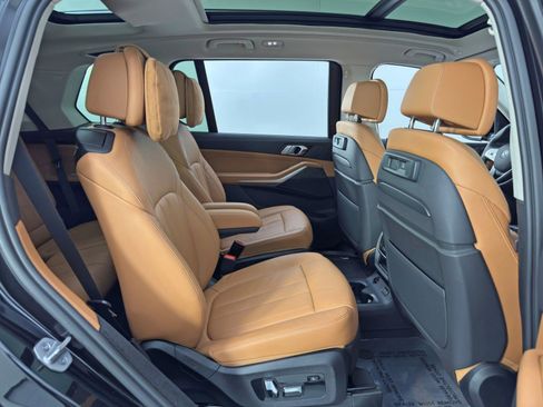 Used 2022 BMW X7 xDrive40i w/ Premium Package image 47