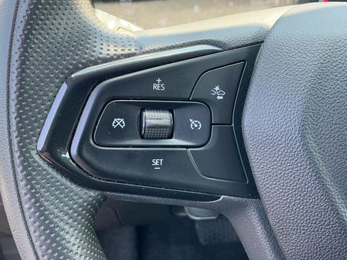 Used 2024 Chevrolet Trax LS w/ LS Convenience Package FWD image 18