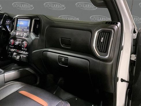 Used 2023 GMC Sierra 2500 AT4 w/ AT4 Preferred Package image 33