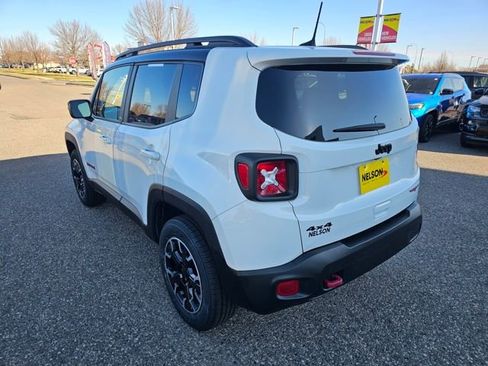 Used 2023 Jeep Renegade Trailhawk image 9