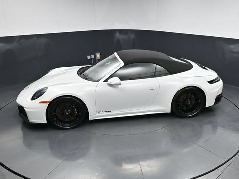 Used 2026 Porsche 911 Carrera GTS RWD image 16