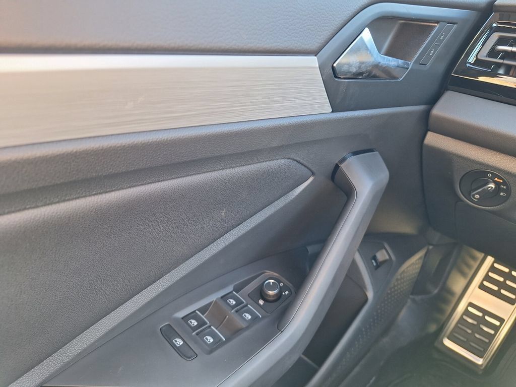 Used 2026 Volkswagen Jetta Sport FWD image 18