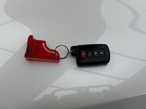 Used 2018 Toyota Highlander Limited image 48