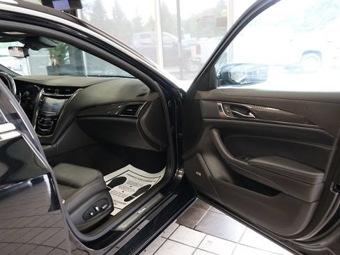 Used 2018 Cadillac CTS Vsport Premium Luxury RWD image 43