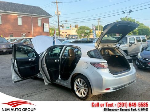 Used 2012 Lexus CT 200h Premium w/ Premium Audio Pkg FWD image 25