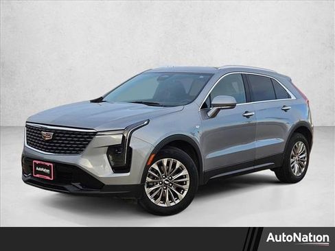 Used 2024 Cadillac XT4 Premium Luxury image 1