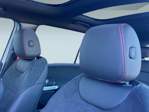 New 2026 Mercedes-Benz GLB 35 AMG 4MATIC image 19