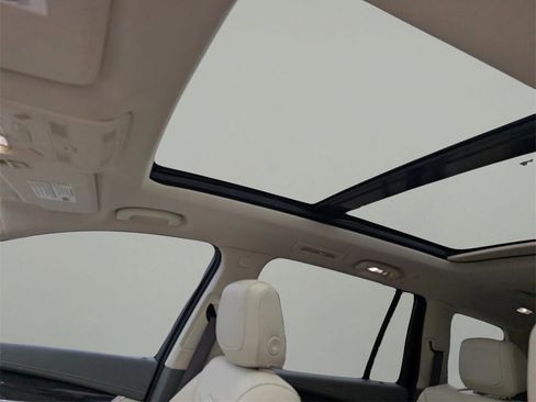 Used 2020 Cadillac XT6 Premium Luxury image 18