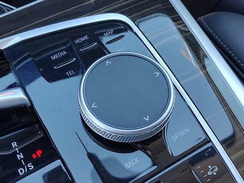 Used 2025 BMW X7 xDrive40i image 19