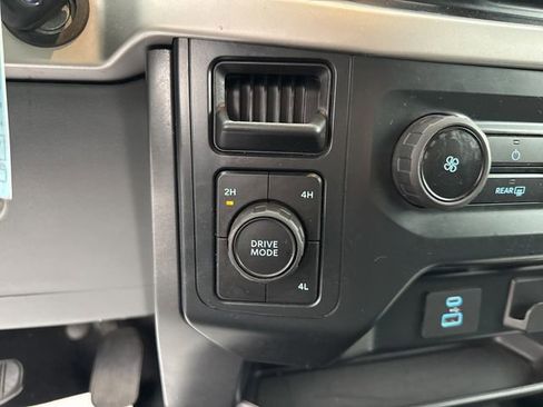 Used 2022 Ford F150 XLT image 26