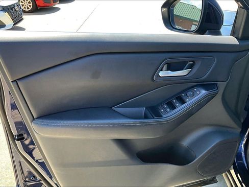 Used 2025 Nissan Rogue SV AWD/4WD image 20