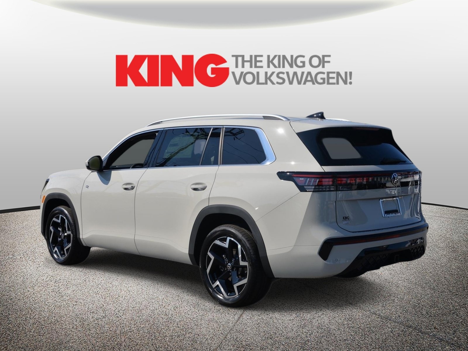 New 2027 Volkswagen Atlas SEL R-Line AWD/4WD image 5
