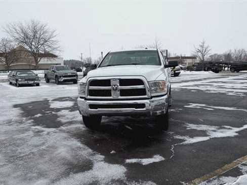 Used 2015 RAM 2500 SLT image 3