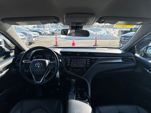 Used 2019 Toyota Camry SE image 10