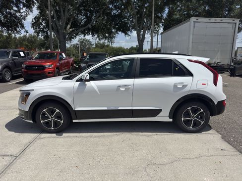 New 2025 Kia Niro SX image 6