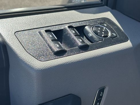 Used 2019 Ford F150 XL w/ Equipment Group 101A Mid AWD/4WD image 16