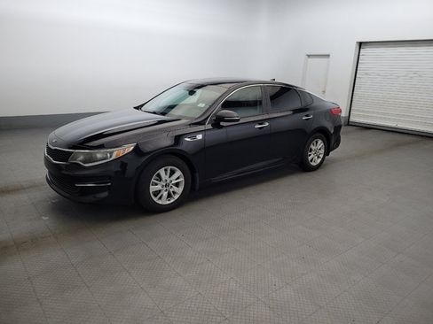 Used 2017 Kia Optima LX FWD image 2