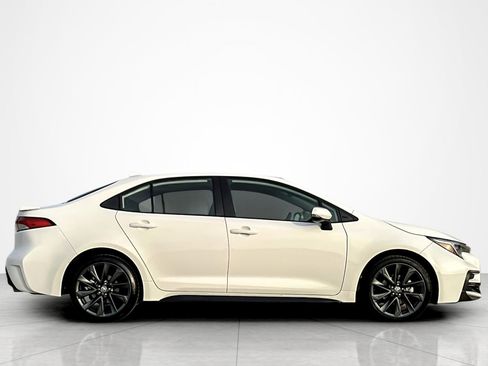 Certified 2025 Toyota Corolla SE image 6