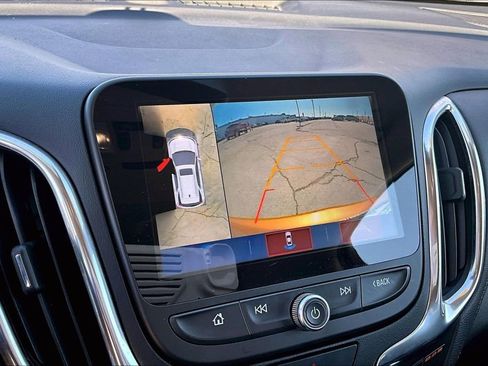 Used 2018 Chevrolet Equinox Premier image 15