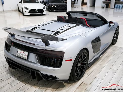 Used 2018 Audi R8 V10 w/ Carbon Exterior Package AWD/4WD image 26
