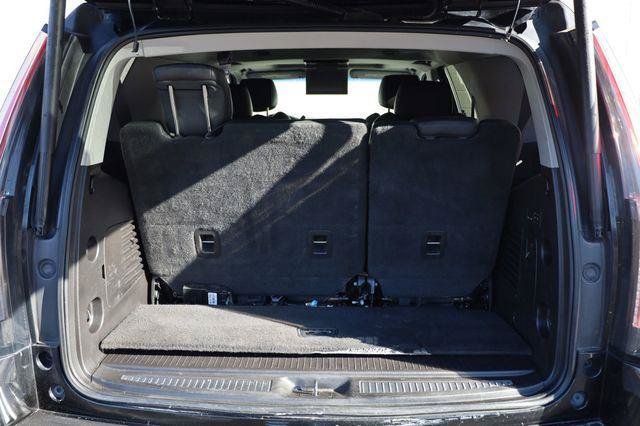 Used 2015 Cadillac Escalade Luxury AWD/4WD image 14