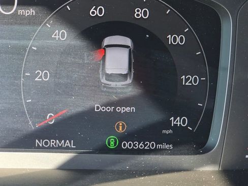 Used 2025 Acura ADX A-Spec FWD image 5