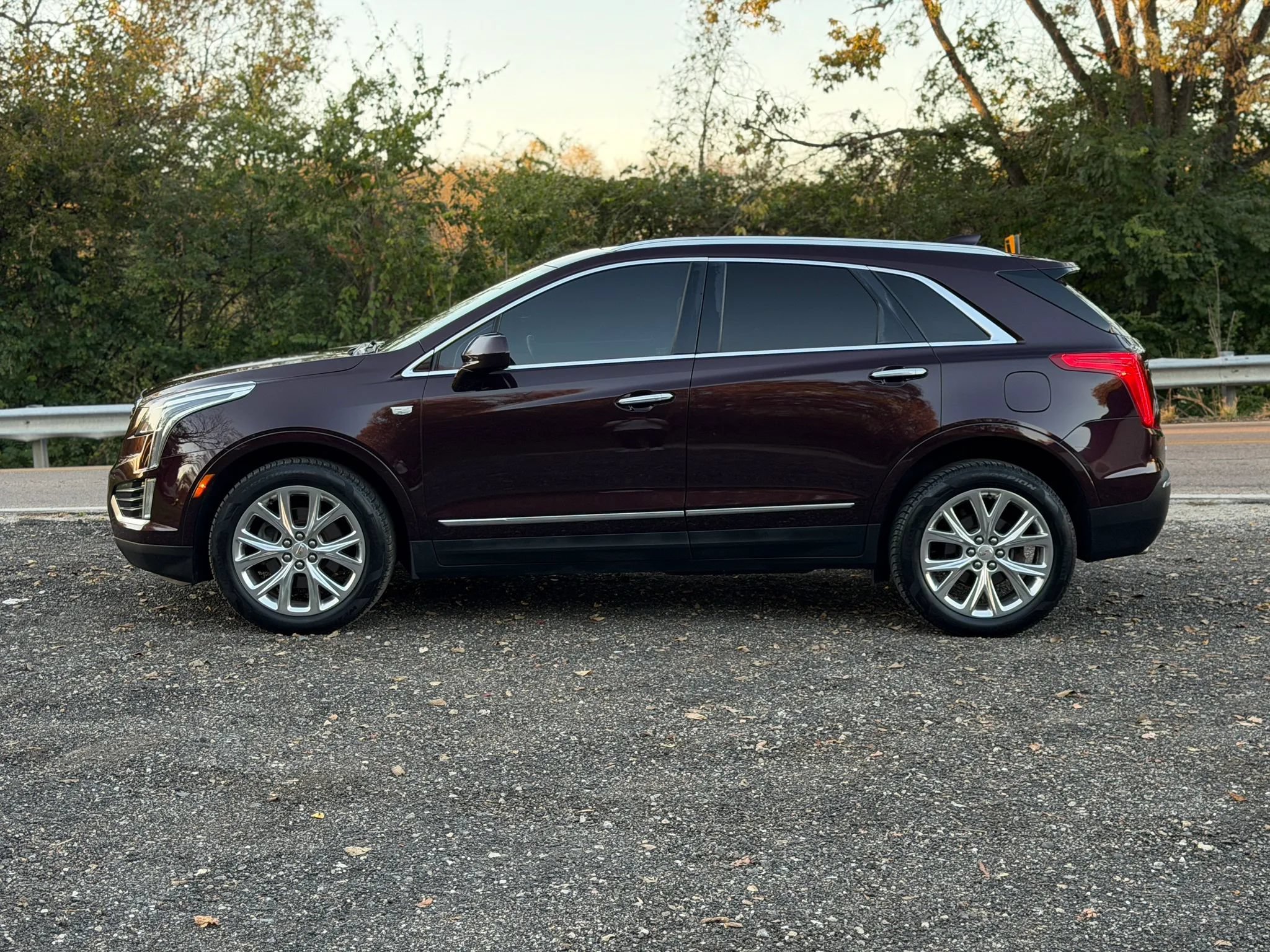 Used 2018 Cadillac XT5 Luxury w/ Driver Awareness Package AWD/4WD image 4