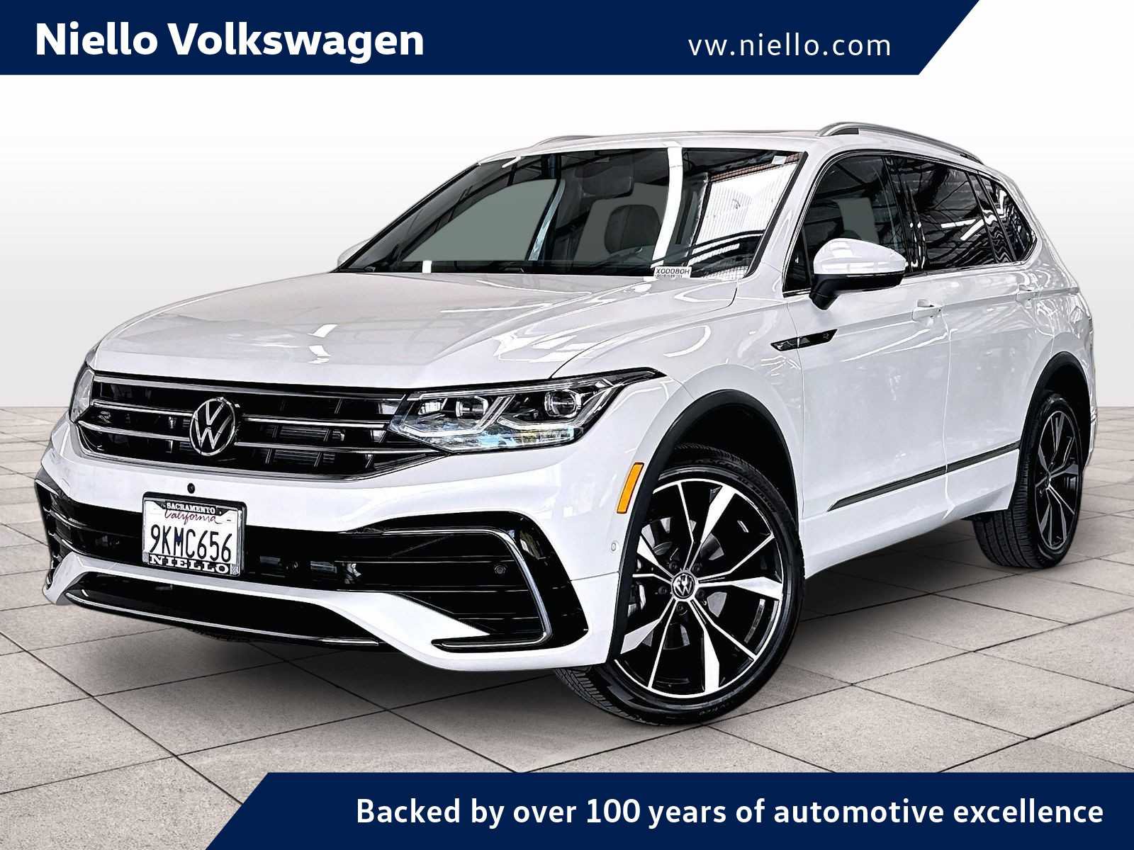 Used 2024 Volkswagen Tiguan SEL R-Line AWD/4WD image 1