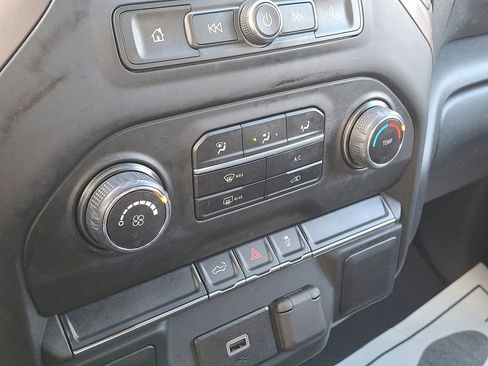 Used 2019 Chevrolet Silverado 1500 Custom w/ Custom Value Package image 29