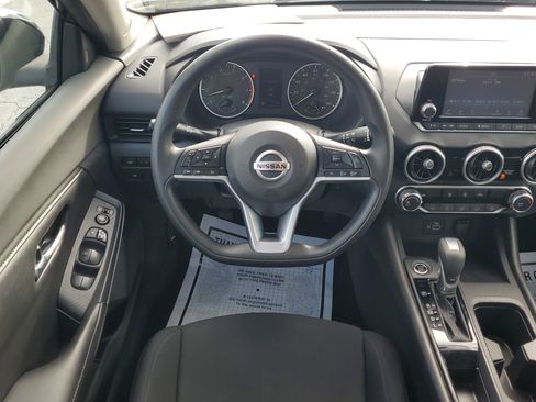 Certified 2022 Nissan Sentra S image 15