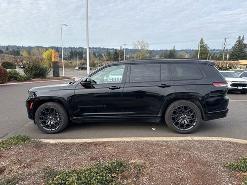 Used 2024 Jeep Grand Cherokee L Summit w/ Advanced Protech Group IV image 4