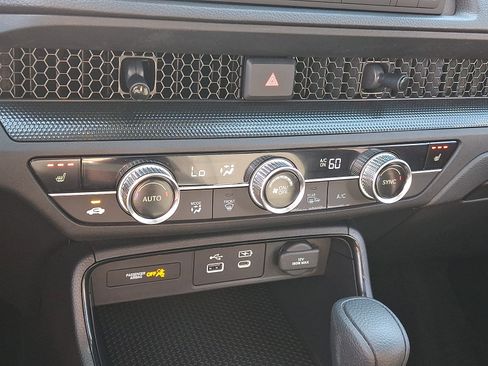 Used 2025 Honda CR-V EX image 15