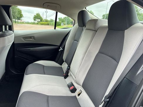 Used 2023 Toyota Corolla LE image 23