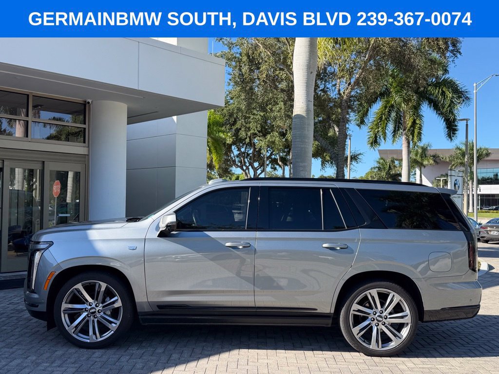 Used 2025 Cadillac Escalade Sport Platinum AWD/4WD image 4