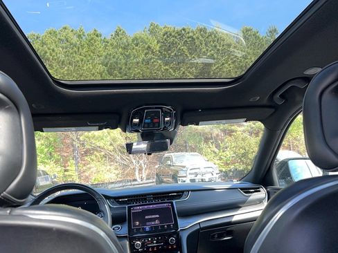 Used 2021 Jeep Grand Cherokee L Overland w/ Luxury Tech Group IV image 26