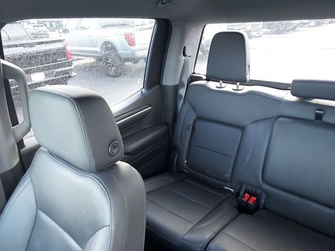 Used 2022 GMC Sierra 1500 SLT AWD/4WD image 12