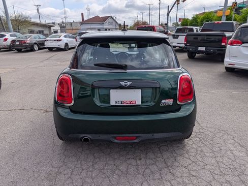 Used 2019 MINI Cooper 2-Door Hardtop w/ Signature Upholstery Package FWD image 7