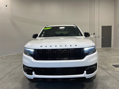 Used 2024 Jeep Wagoneer Series II image 3