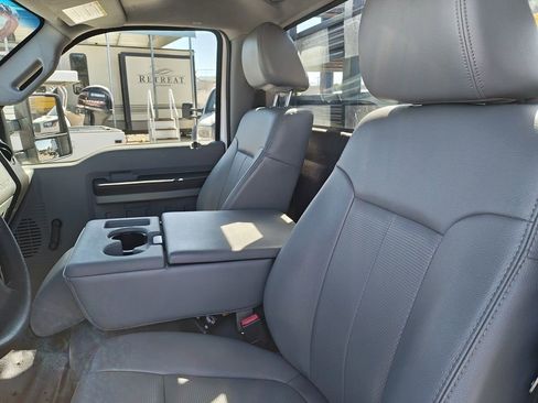 Used 2016 Ford F550 4x4 Regular Cab Super Duty image 9