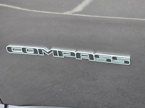 Used 2024 Jeep Compass Limited image 14