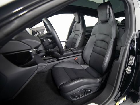 Certified 2025 Porsche Taycan 4S image 5